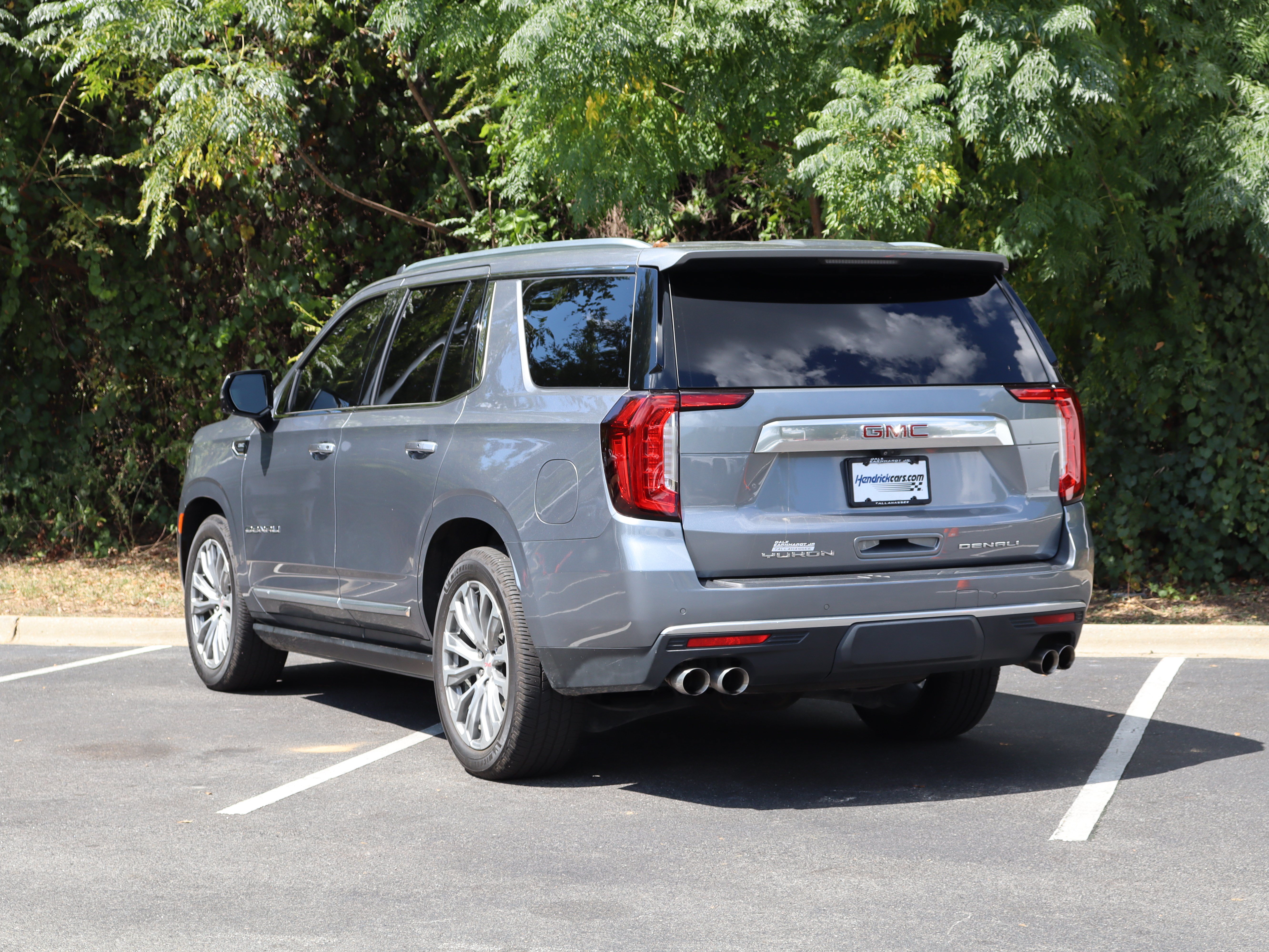 Used 2021 GMC Yukon Denali w/ Denali Ultimate Package AWD/4WD image 7
