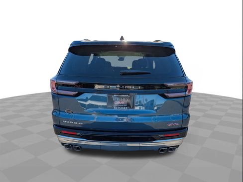 New 2026 GMC Acadia Denali image 5