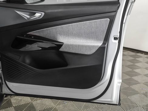 Used 2023 Volkswagen ID.4 Pro image 49