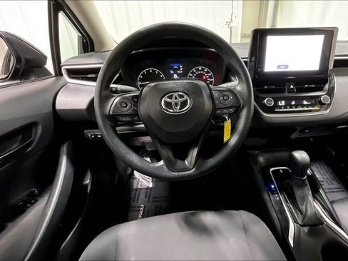 Used 2024 Toyota Corolla LE FWD image 5