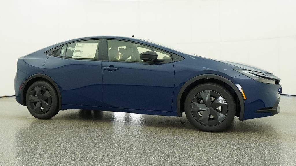 New 2027 Toyota Prius LE FWD image 31