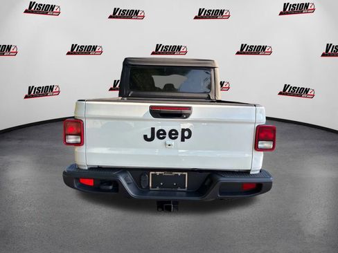 Certified 2021 Jeep Gladiator Willys image 6