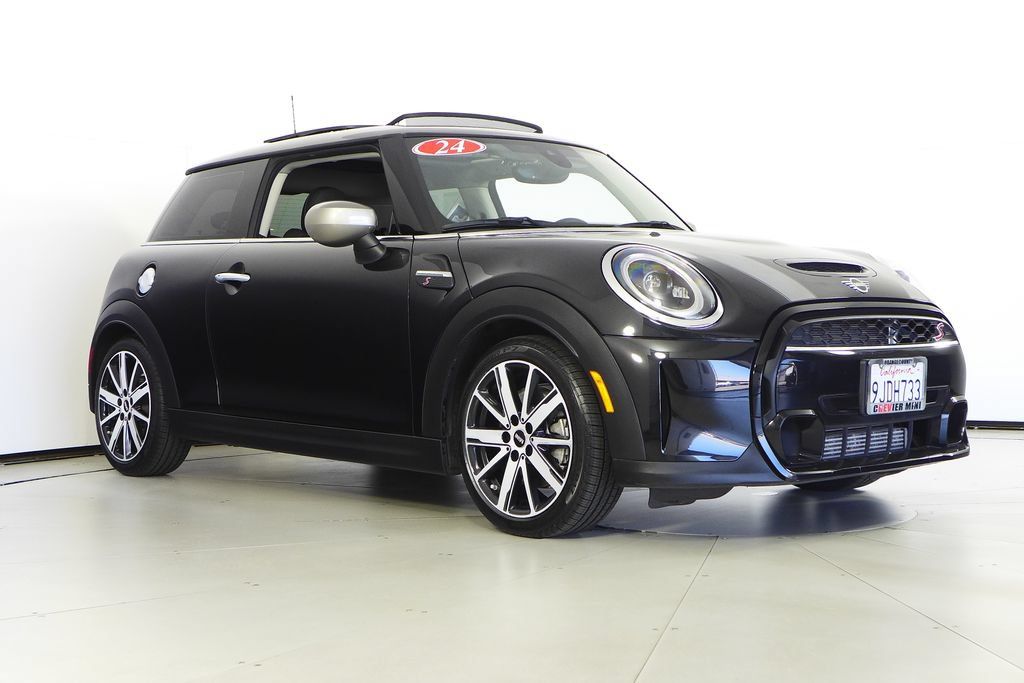 Used 2024 MINI Cooper S FWD image 4