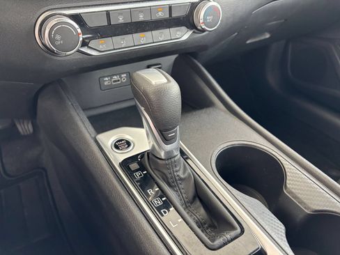 Used 2025 Nissan Altima 2.5 SV FWD image 41