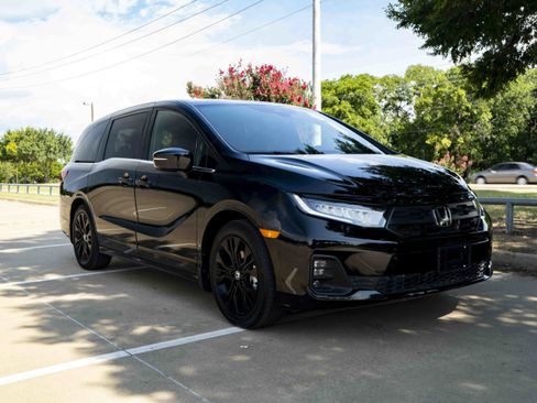 Used 2025 Honda Odyssey Sport-L image 2