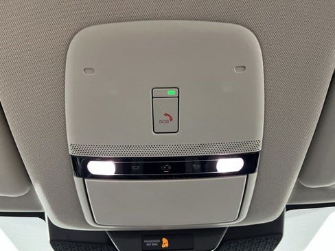 Used 2023 Nissan Ariya FWD image 31