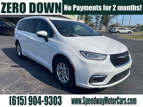 Used 2023 Chrysler Pacifica Touring FWD image 1