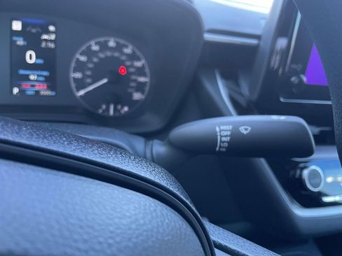 Used 2025 Toyota Corolla LE image 34