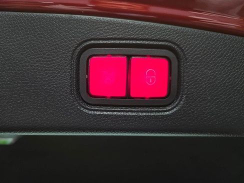Used 2019 Mercedes-Benz E 450 4MATIC Coupe image 35