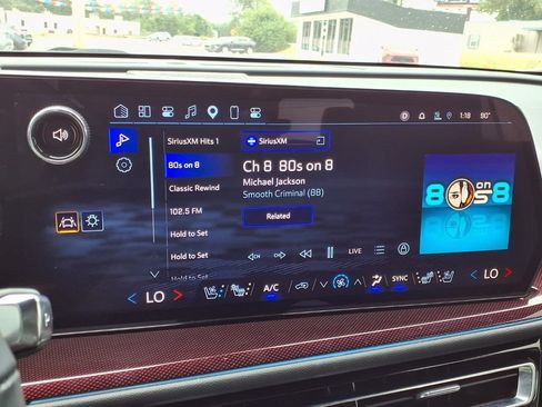 Used 2024 Chevrolet Traverse RS w/ LPO, Floor Liner Package AWD/4WD image 8