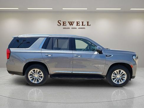 Used 2022 GMC Yukon SLT w/ SLT Premium Package RWD image 6