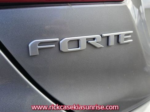 Used 2023 Kia Forte LXS FWD image 8