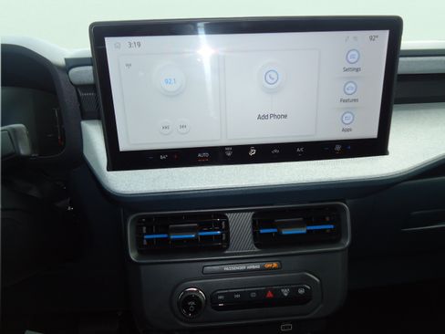 Used 2025 Ford Maverick XLT w/ Equipment Group 301A AWD/4WD image 16