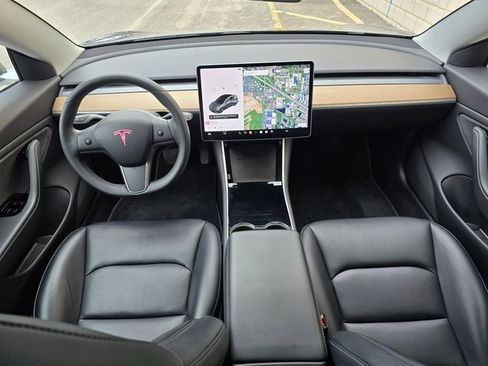 Used 2019 Tesla Model 3 Long Range image 2