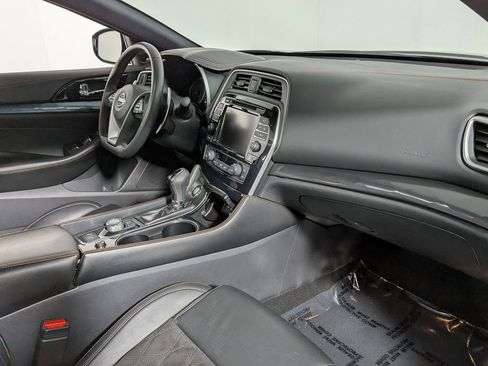 Used 2023 Nissan Maxima SR w/ Sport Mat Group image 30