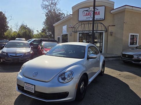 Used 2014 Volkswagen Beetle 2.5 image 1