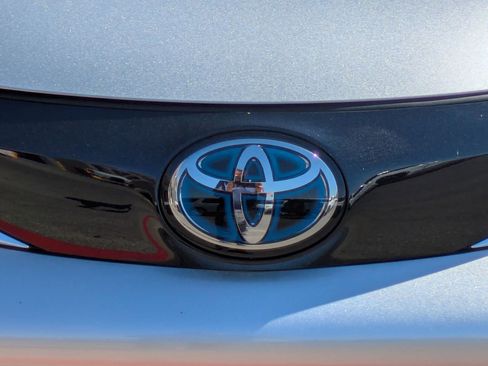 Used 2024 Toyota Sienna Platinum FWD image 13
