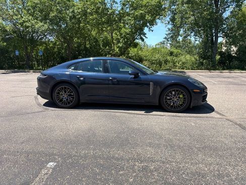 Used 2022 Porsche Panamera 4 E-Hybrid AWD/4WD image 20