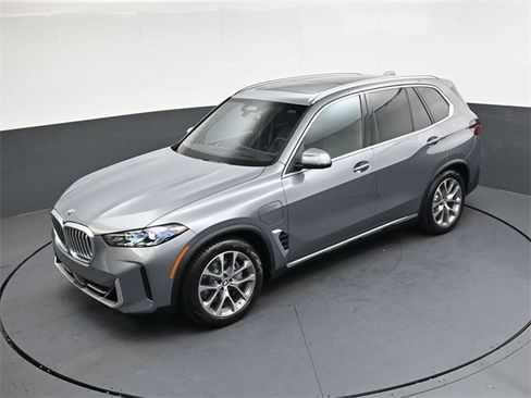 New 2026 BMW X5 xDrive50e image 24