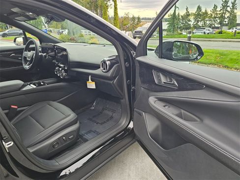 New 2026 Chevrolet Blazer EV LT image 12