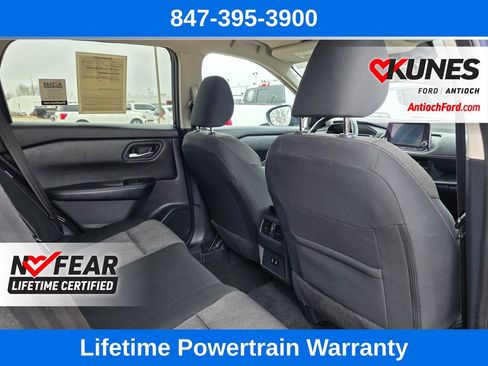 Used 2025 Nissan Rogue SV image 27