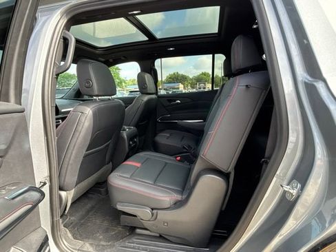 Used 2024 Chevrolet Traverse RS w/ LPO, Floor Liner Package FWD image 14