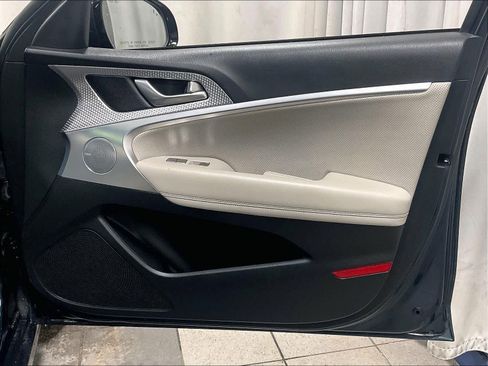 Used 2023 Genesis G70 2.0T w/ Sport Prestige Package image 12