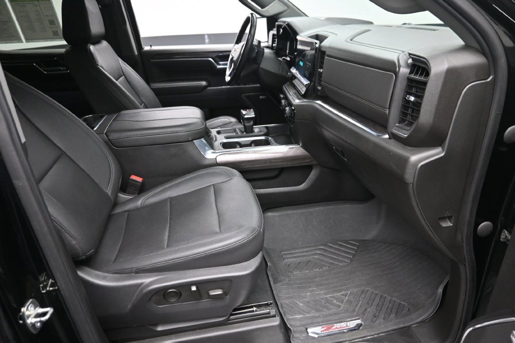 Used 2023 Chevrolet Silverado 1500 LTZ w/ Technology Package AWD/4WD image 9