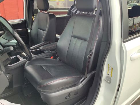 Used 2019 Dodge Grand Caravan GT FWD image 10