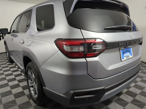 Certified 2025 Honda Pilot EX-L image 2