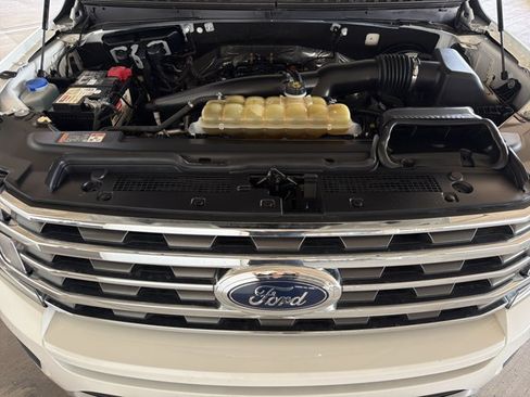 Used 2021 Ford Expedition XLT RWD image 25