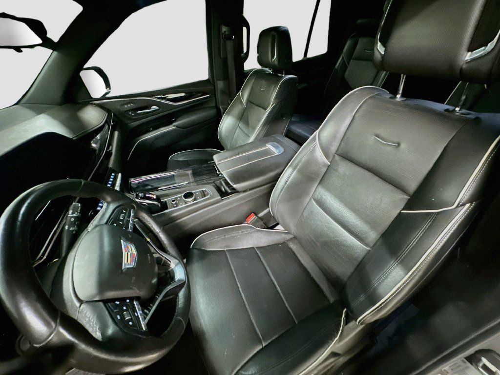 Used 2021 Cadillac Escalade Sport w/ Driver Assist Tech Package AWD/4WD image 5