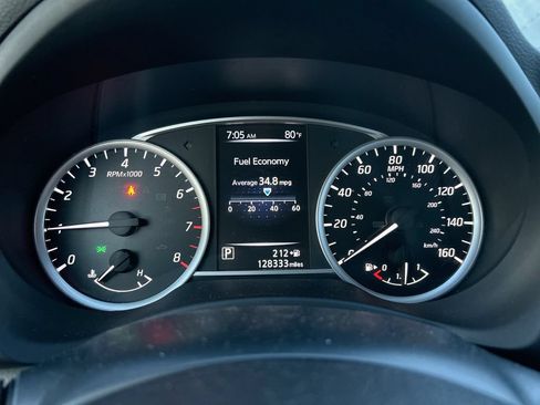 Used 2016 Nissan Sentra SV w/ Style Package FWD image 21