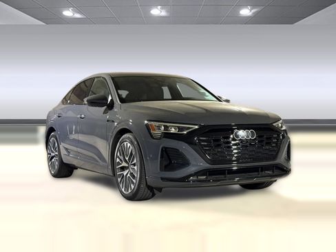 Used 2024 Audi Q8 e-tron Premium Plus w/ Premium Plus Package AWD/4WD image 7
