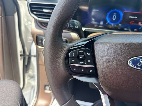 Used 2024 Ford Explorer King Ranch w/ Technology Package AWD/4WD image 45