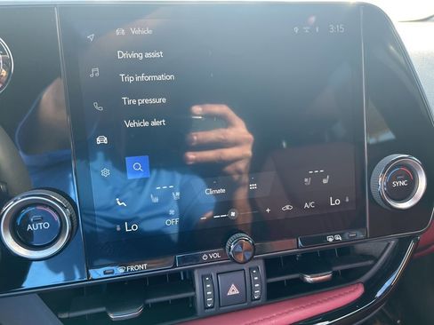 Used 2025 Lexus NX 250 250 Premium w/ Towing Package (2000 Lbs) image 43