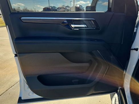 New 2026 Chevrolet Suburban LS RWD image 22