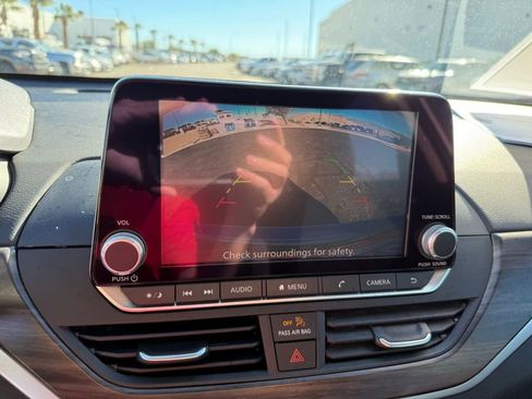 Used 2023 Nissan Altima 2.5 SV image 25