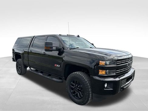 Used 2018 Chevrolet Silverado 2500 LTZ w/ Midnight Edition image 23