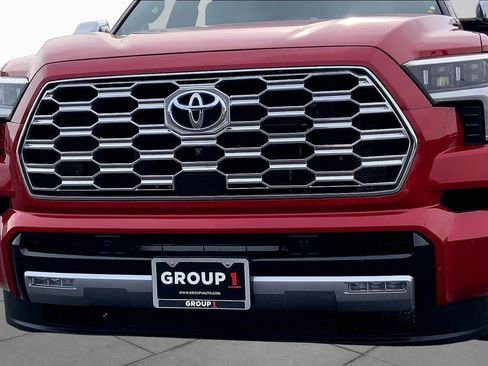 Used 2023 Toyota Sequoia Capstone AWD/4WD image 30