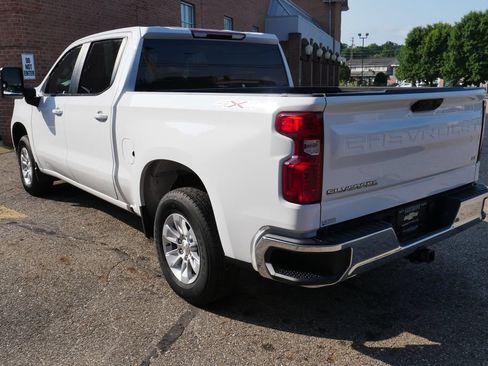 Used 2023 Chevrolet Silverado 1500 LT AWD/4WD image 5