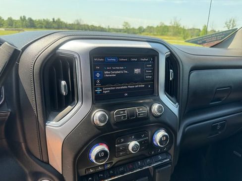 Used 2021 GMC Sierra 1500 SLT w/ SLT Premium Plus Package AWD/4WD image 21