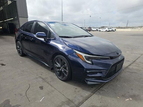 Used 2023 Toyota Corolla SE image 3