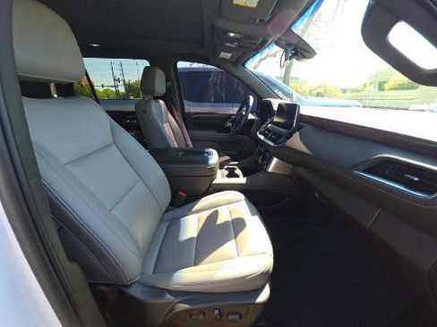 Used 2022 Chevrolet Tahoe Z71 w/ Z71 Off-Road Package image 9