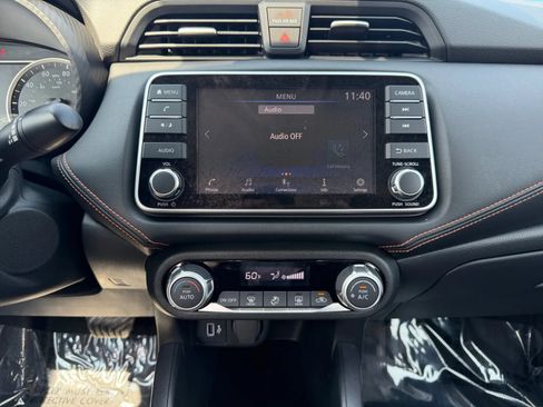 Used 2022 Nissan Versa SR FWD image 19