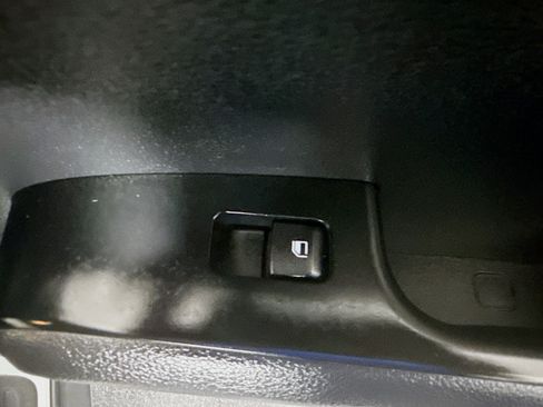 Used 2024 Kia Soul LX w/ Option Group 015 FWD image 30