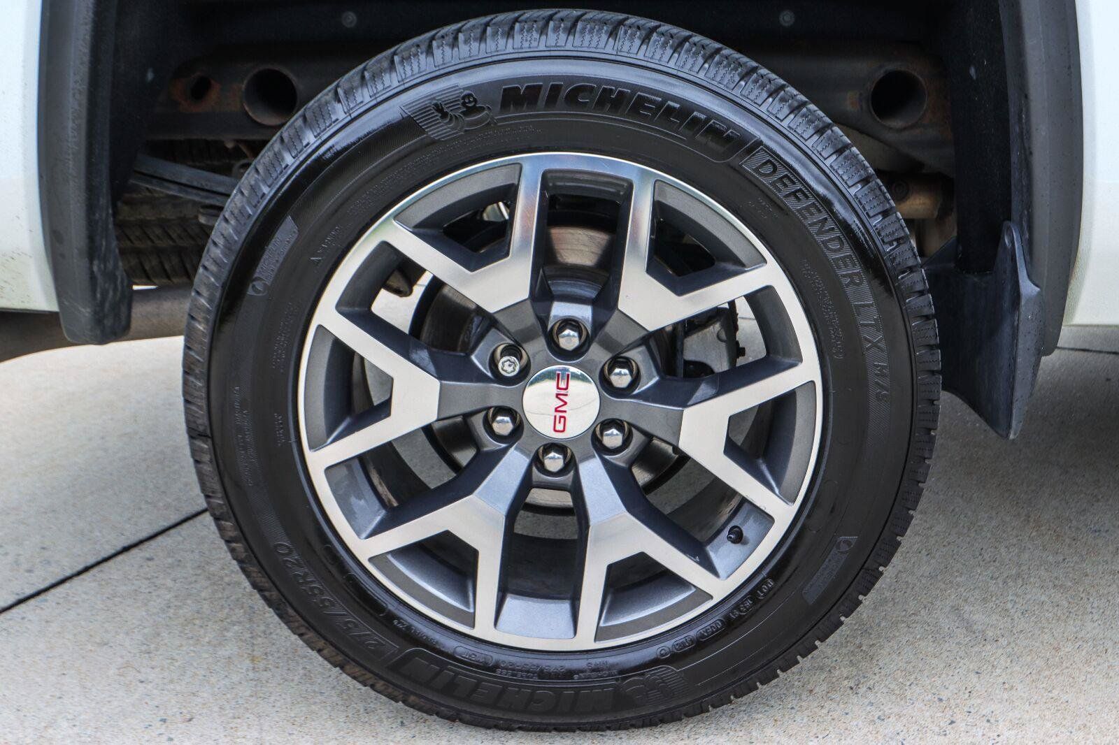 Used 2014 GMC Sierra 1500 SLT w/ All-Terrain Package AWD/4WD image 20