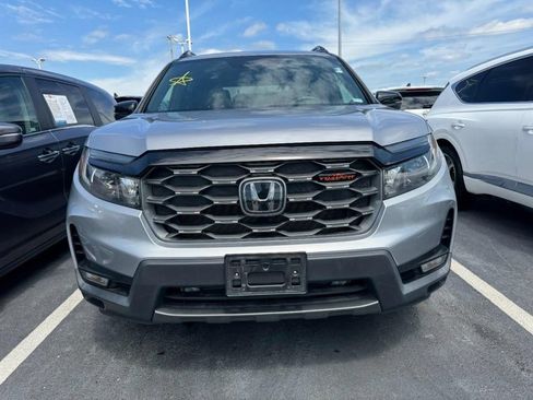 Used 2023 Honda Passport TrailSport image 2