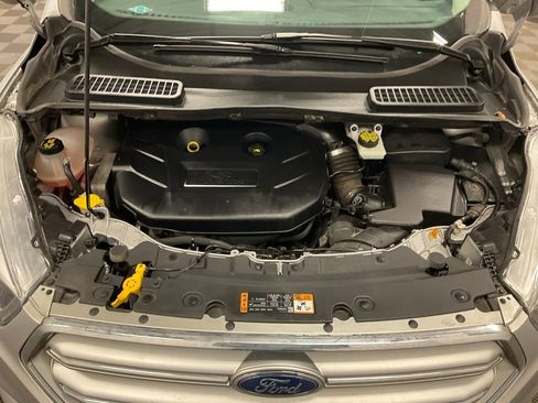 Used 2017 Ford Escape SE w/ Equipment Group 201A image 10