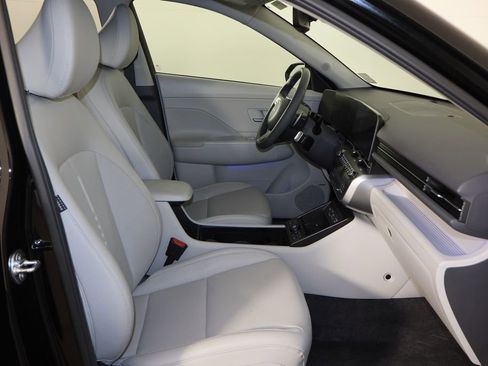 Used 2024 Hyundai Kona Limited image 14